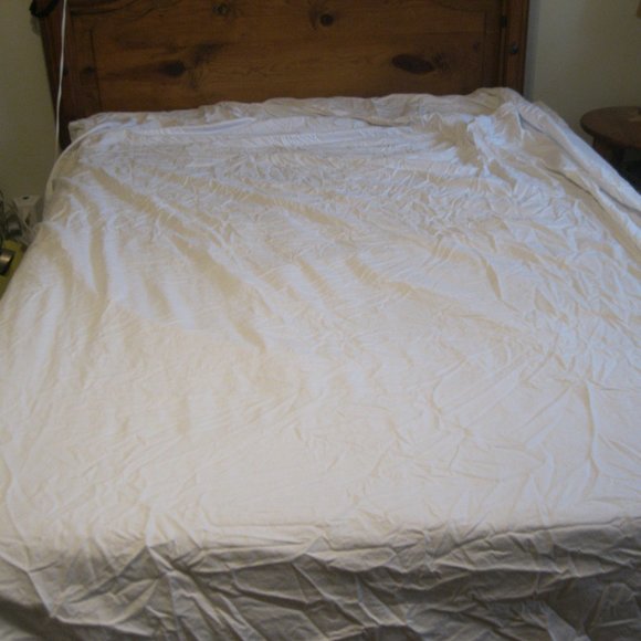 Peacock Alley Bedding Peacock Alley Queen Fitted Sheet White Cotton